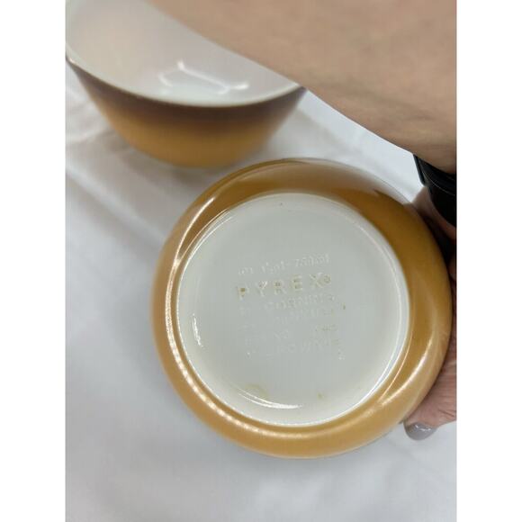 Vintage Pyrex Mixing Bowls OLD ORCHARD Nesting Bowls SET OF 2 401 402! - Picture 9 of 14